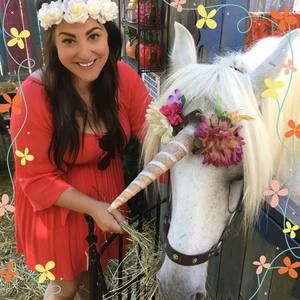 Meet your Posher, Vicky